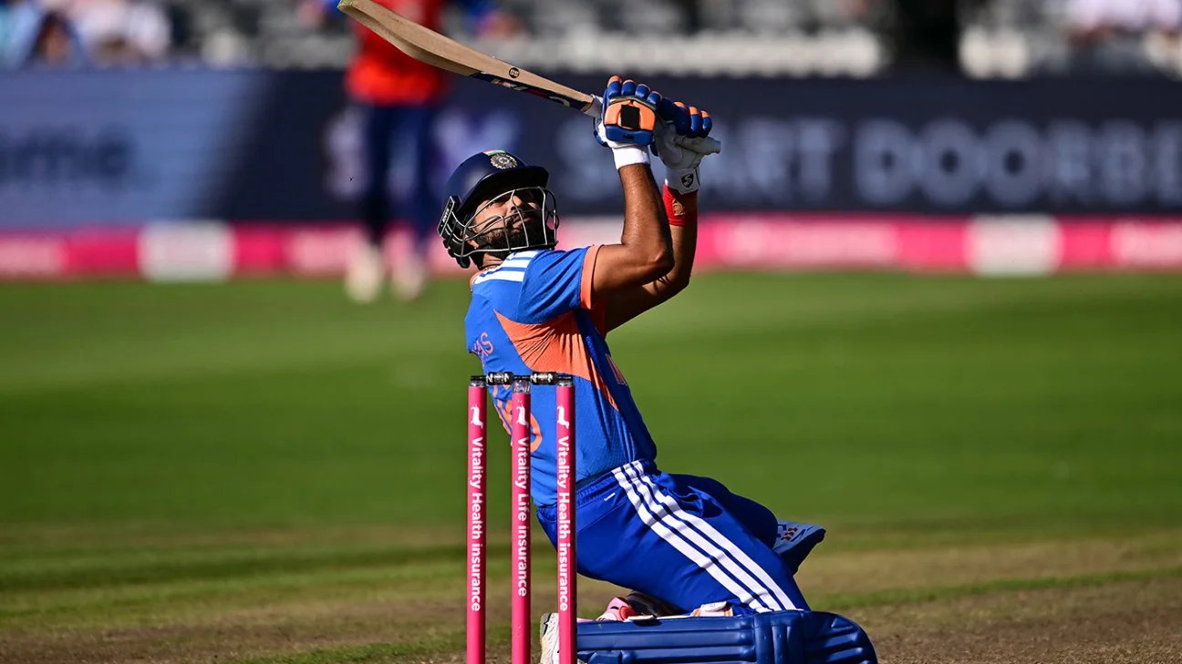 Start of fifth T20I delayed by 30 minutes as Indian team gets stuck in traffic