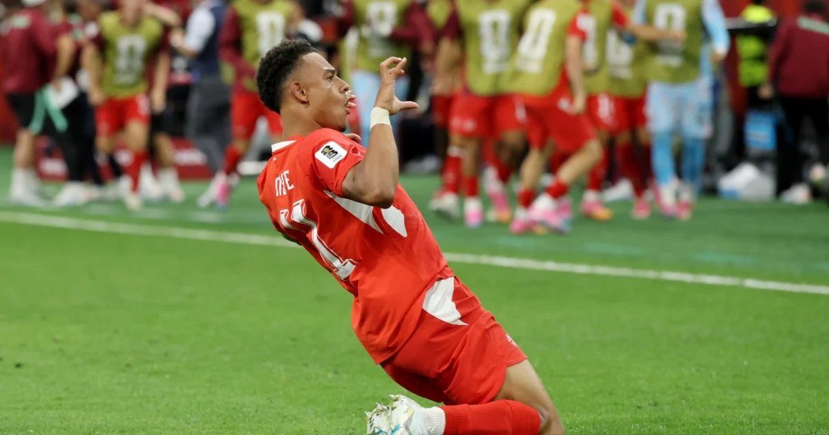 Dan Ndoye castiga un error de Argelia y amplía la ventaja Suiza