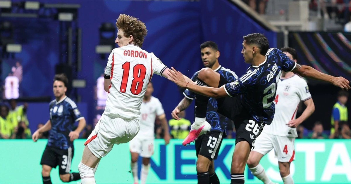 Gol de Anthony Gordon para el 1-0 de Inglaterra ante Argentina: ENORME jugada colectiva