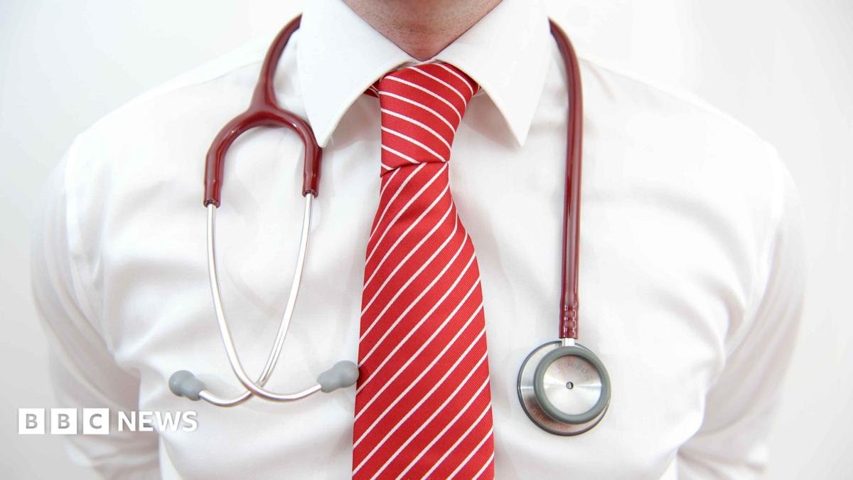 Isle of Man doctors vote to take strike action in row over pay