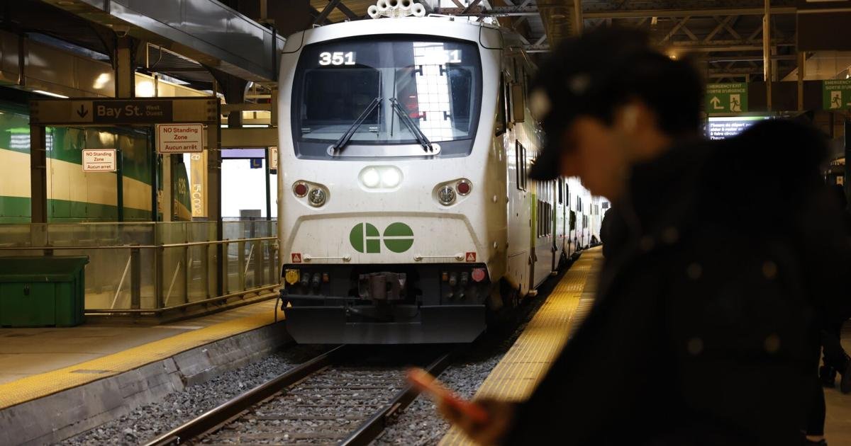 GO train commuters face ‘heat-related delays,’ cancellations