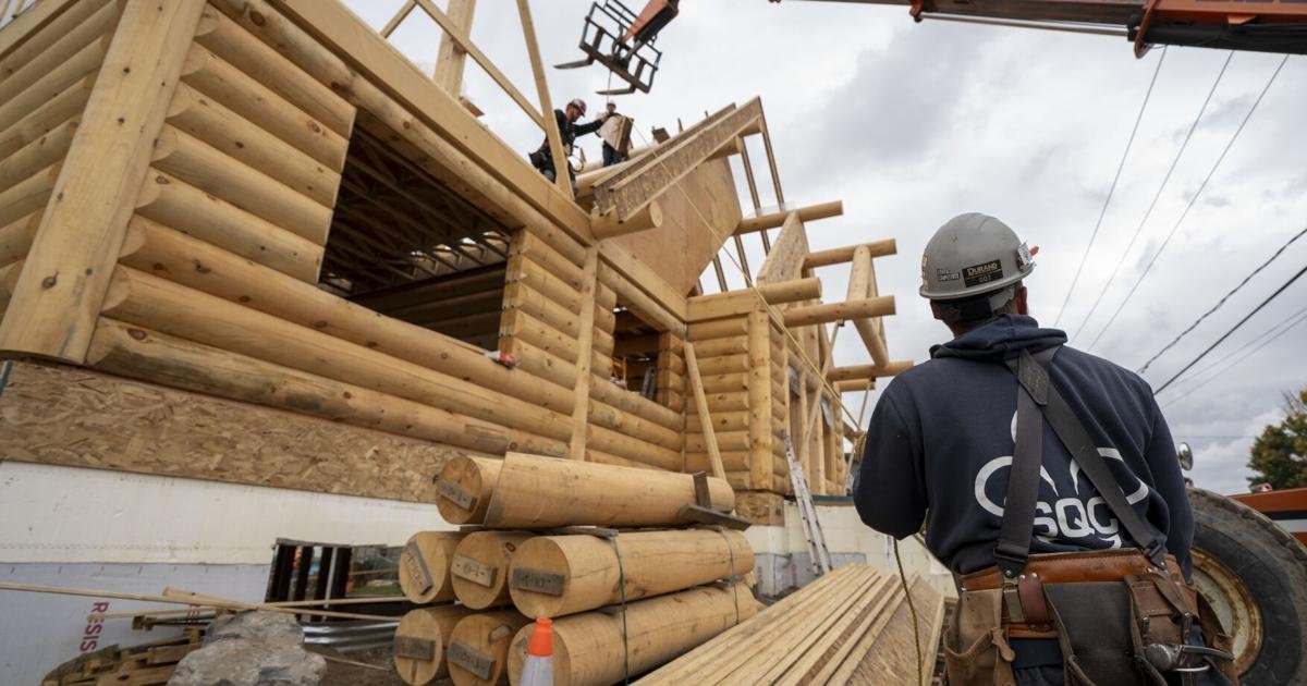 Unemployment rate drops to 6.5% as Canadian economy posted modest job gains in June