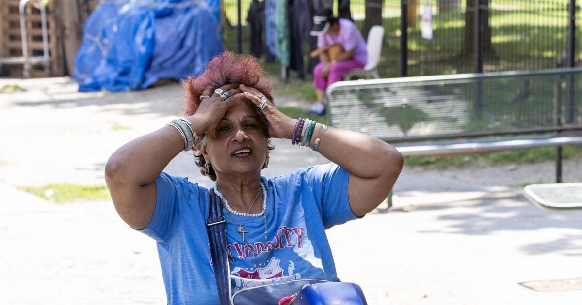 Toronto residents with no air conditioning struggle during extreme heat, as city set to cap indoor temperatures — next year