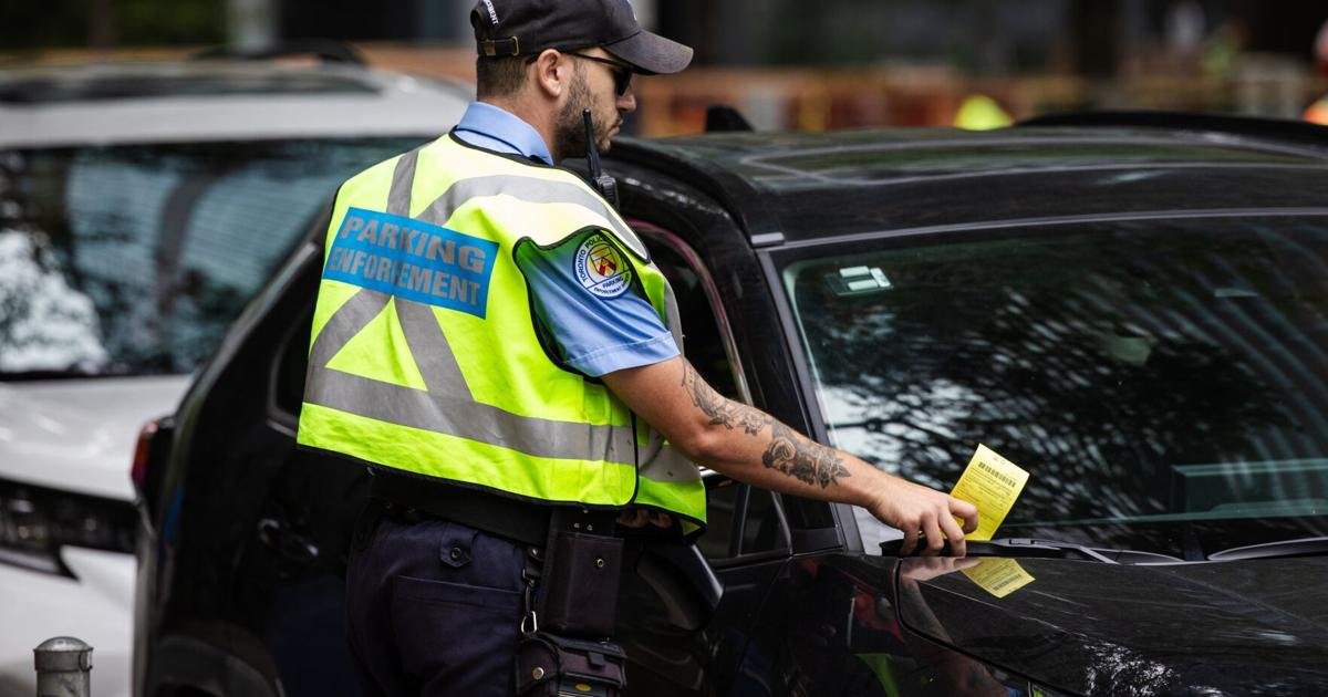 Toronto slow to review parking ticket disputes: city audit