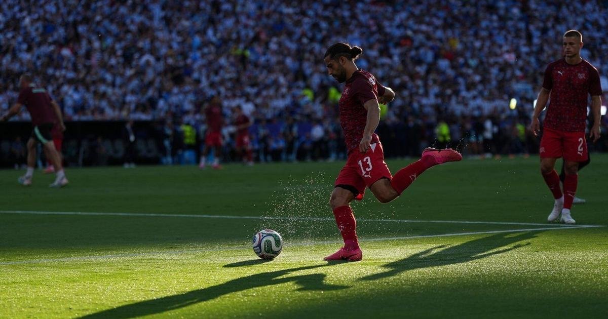 Messi and Argentina take a 1-0 lead over Switzerland into halftime of World Cup quarterfinal