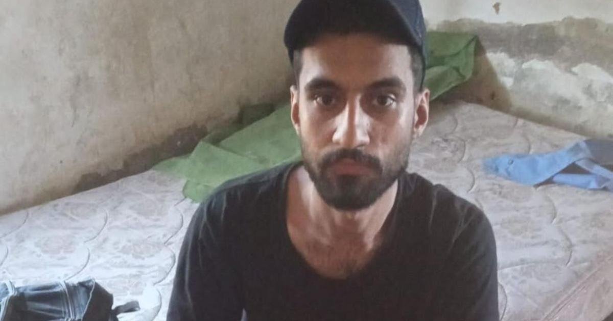 Canada asked to let in this man stuck in U.S. detention