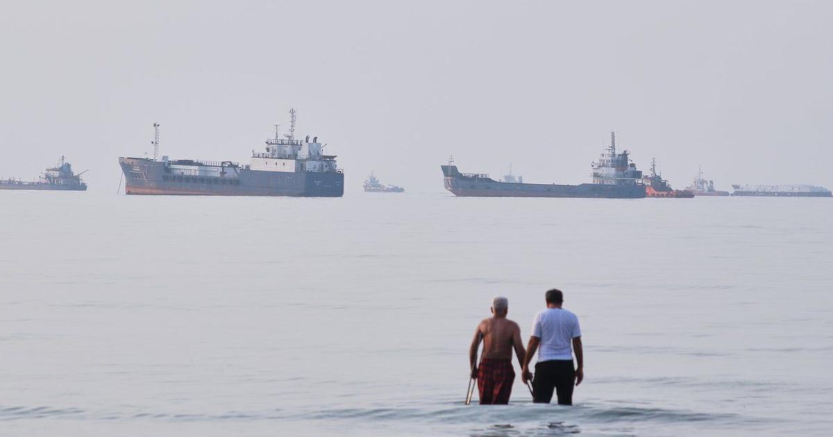 Mideast oil producers step up plans to bypass the Strait of Hormuz