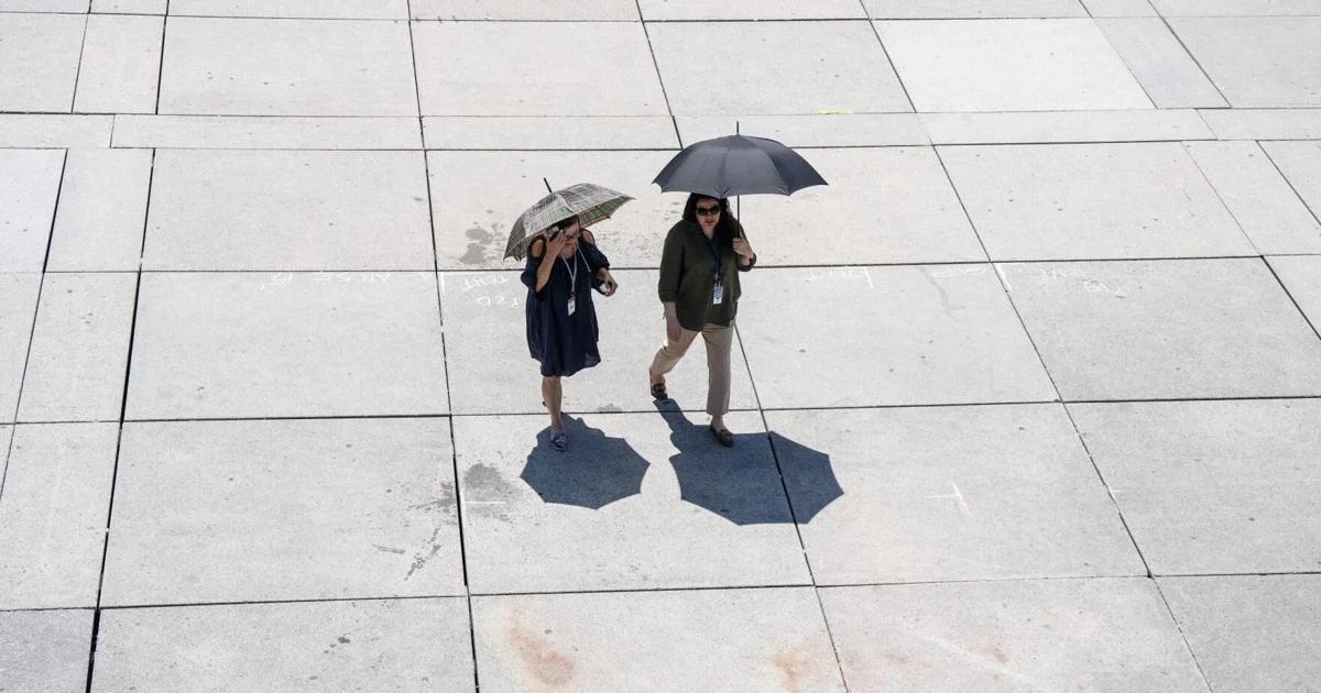 Record-breaking heat possible in Toronto as hot weather event warning continues