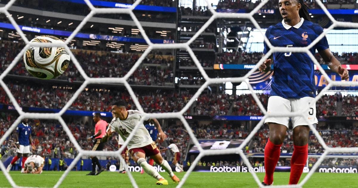 Spain steamrolls into Sunday’s World Cup final