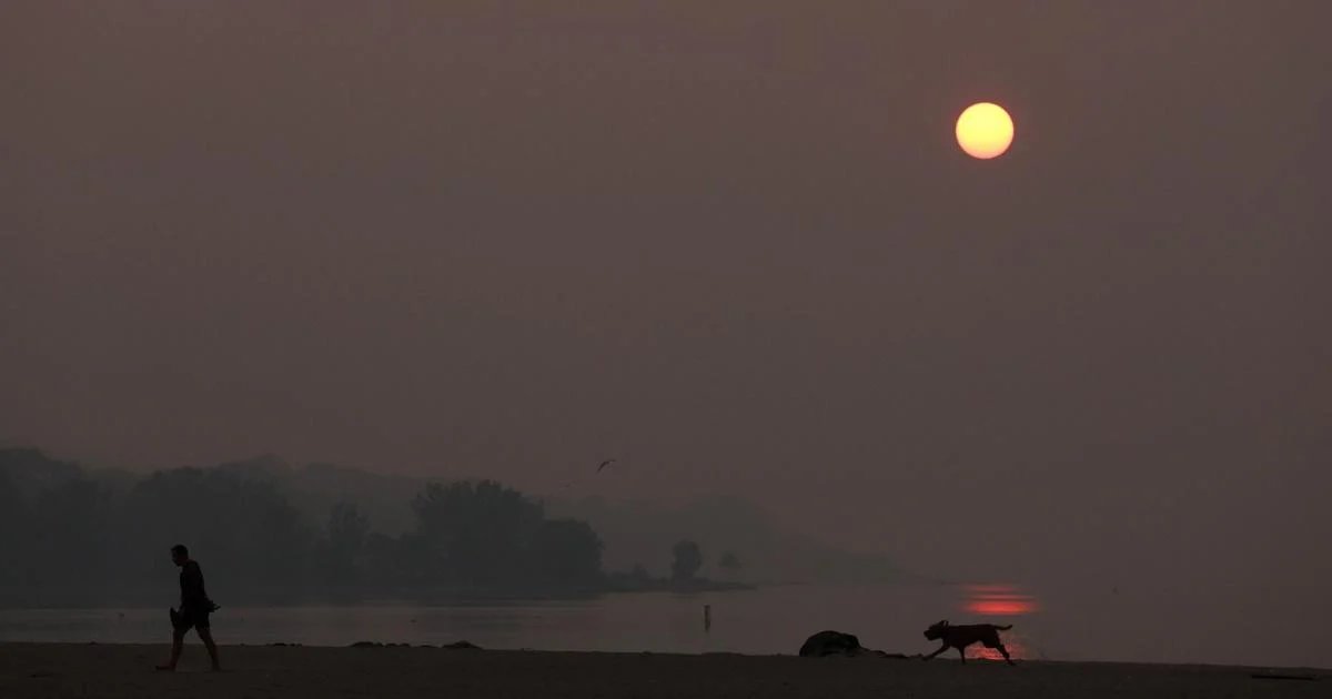Ontario wildfire live: Toronto air quality remains high-risk