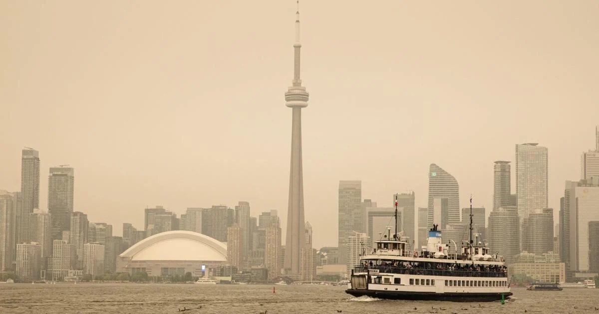 Which mask can best protect you from Ontario's wildfire smoke? What to know to stay safe indoors and out