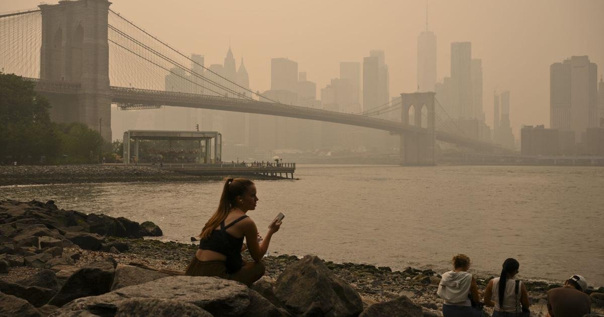 Fear and frustration as Ontario wildfires force evacuations