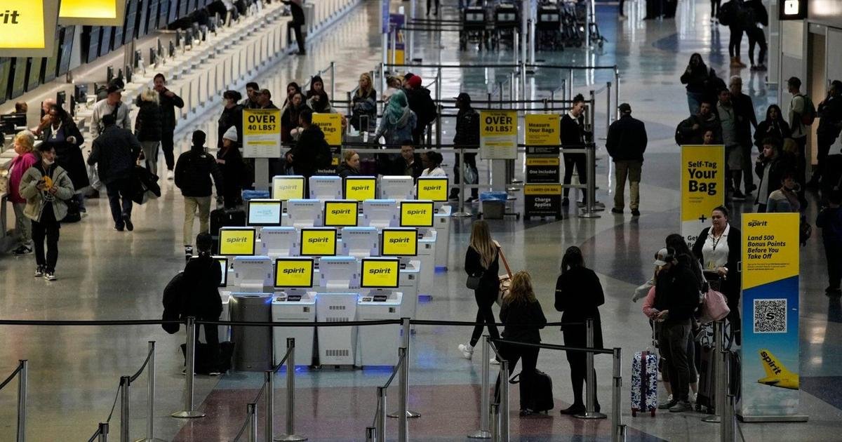 Outrage after ICE agents tackle man at Las Vegas airport
