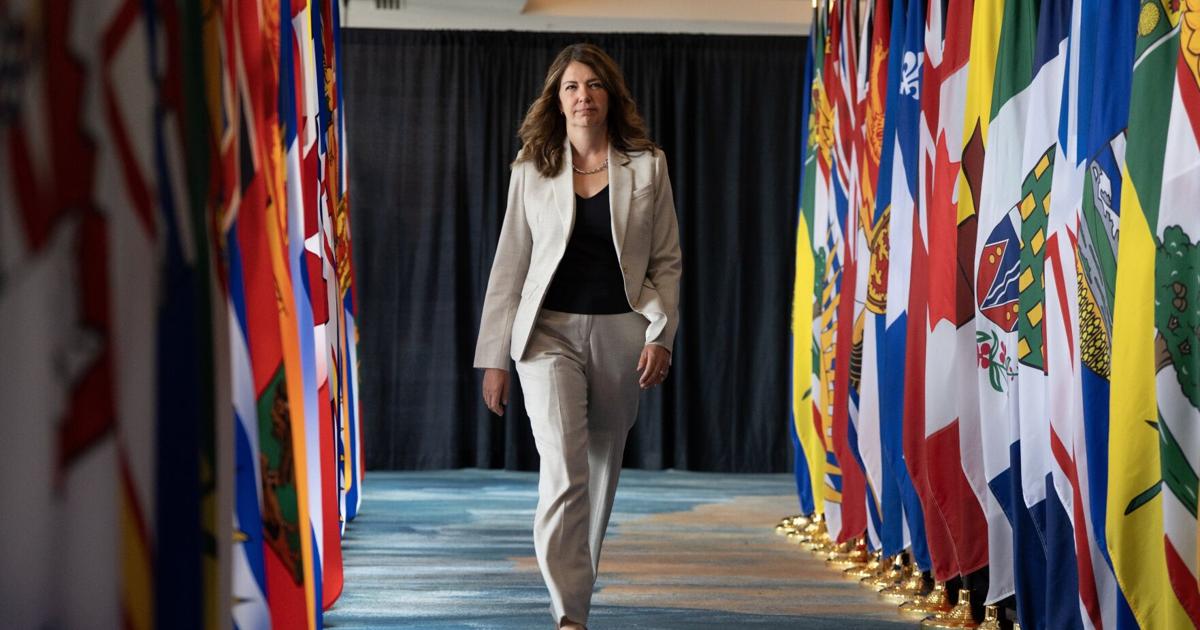 Private billing law for doctors threatens universal health care, critics charge
