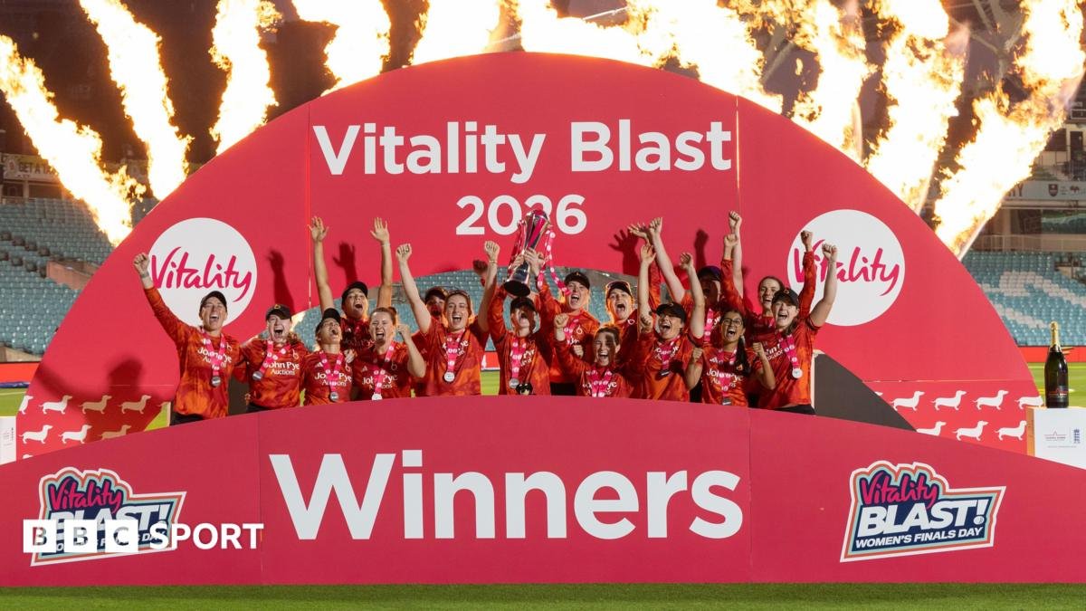 T20 Blast final: Tammy Beaumont helps The Blaze beat Durham