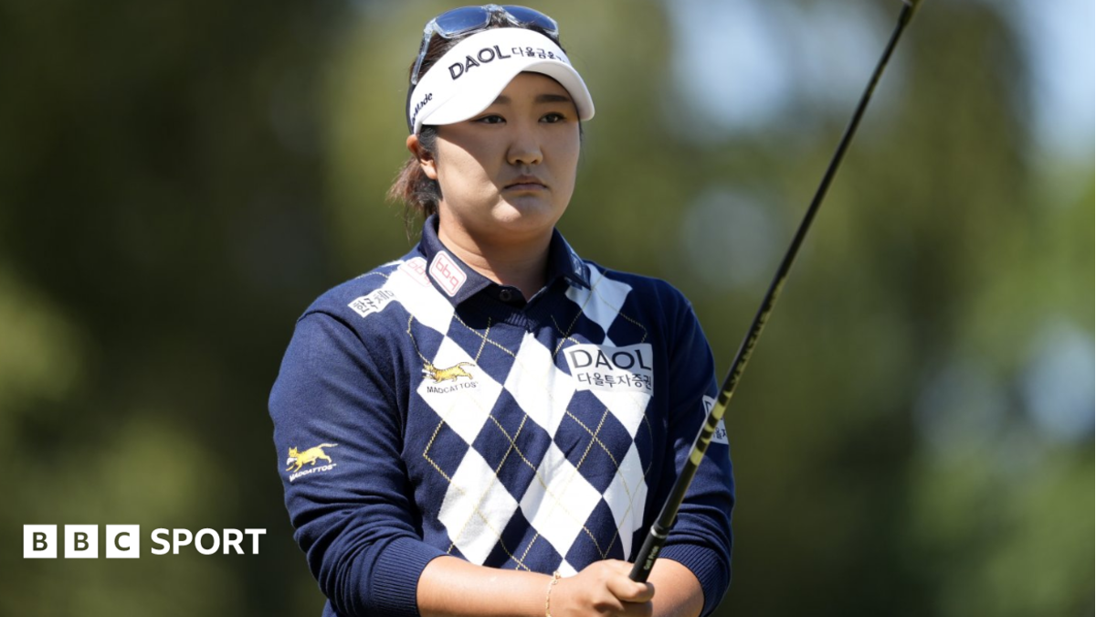 Women’s Open: Haeran Ryu leads in pursuit of third straight major