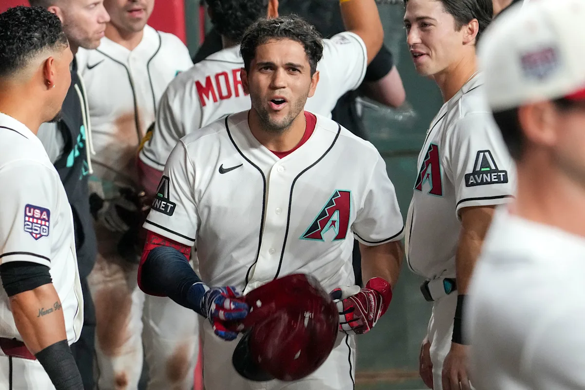 Del Castillo hist 3-run homer to lift Diamondbacks past Brewers 4-3