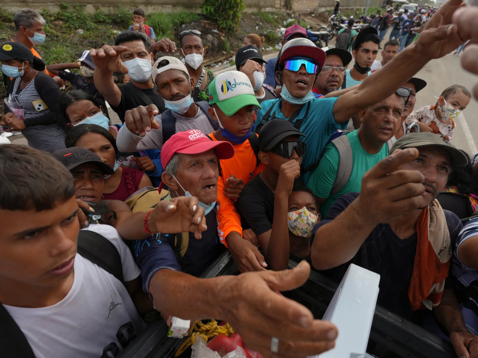 In Pictures: Hunger, despair as Venezuela quake death toll rises | Earthquakes News