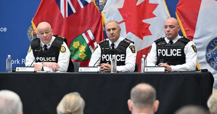 Toronto cop gave ‘burner phones’ from lost property to officer accused in Project South: doc – Toronto