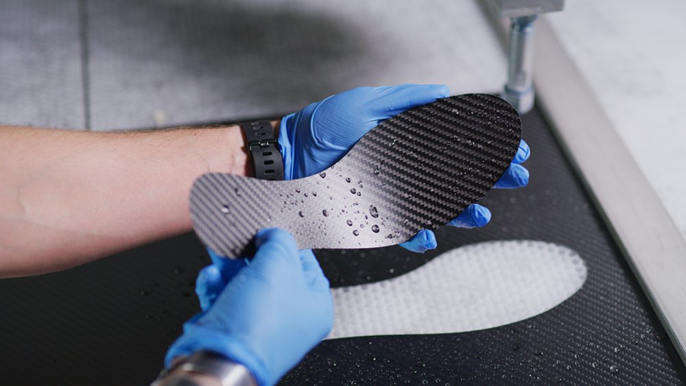 Carbitex: Why Flexible Carbon Fiber Matters in Performance Footwear