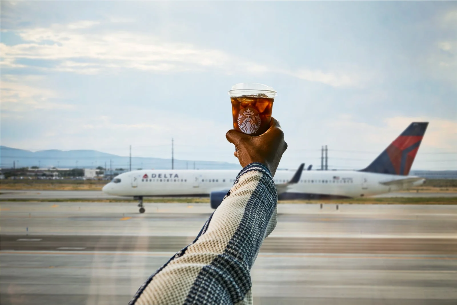 1 mile per $1: Delta simplifies SkyMiles-Starbucks partnership