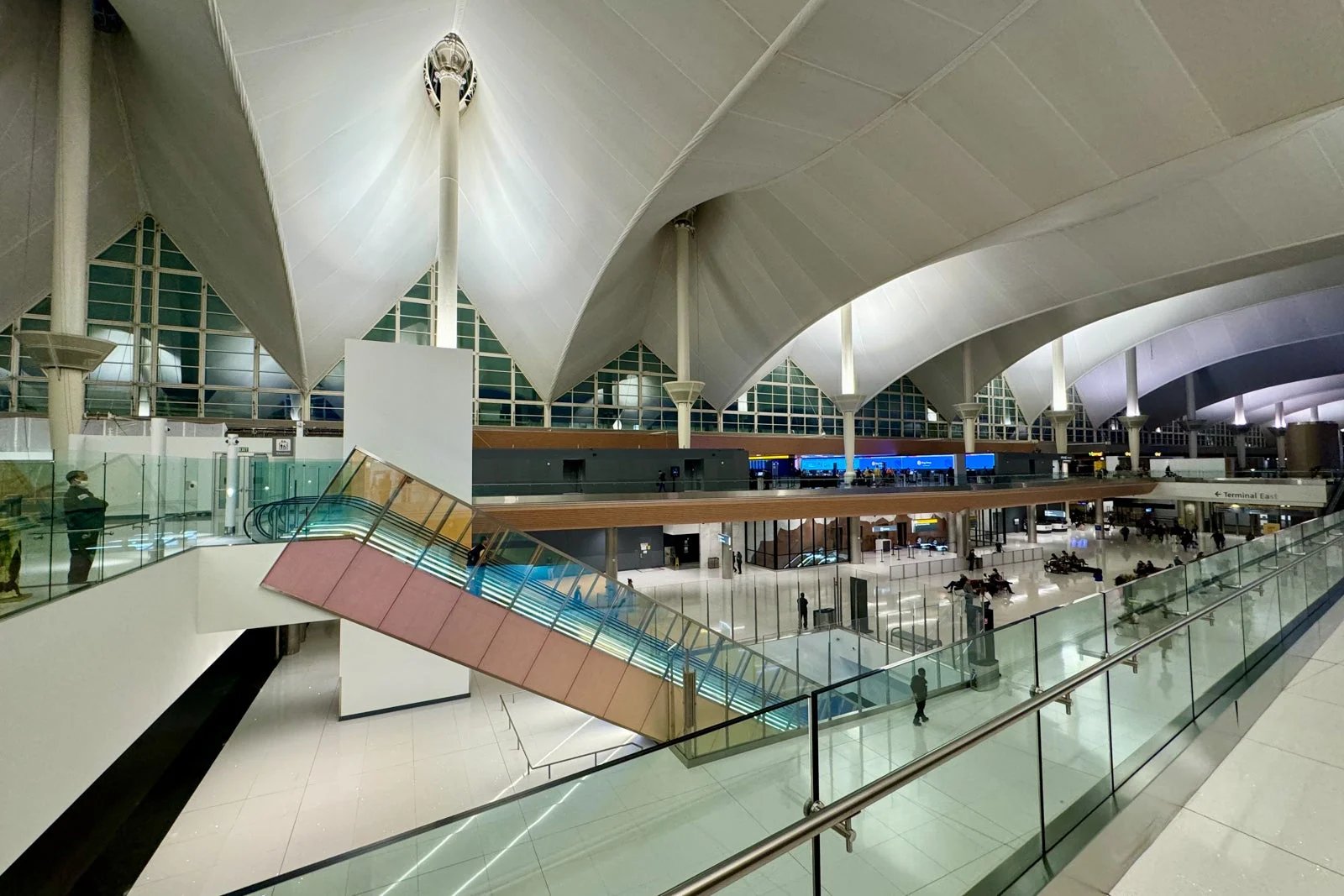 Denver airport to add underground walkways between concourses