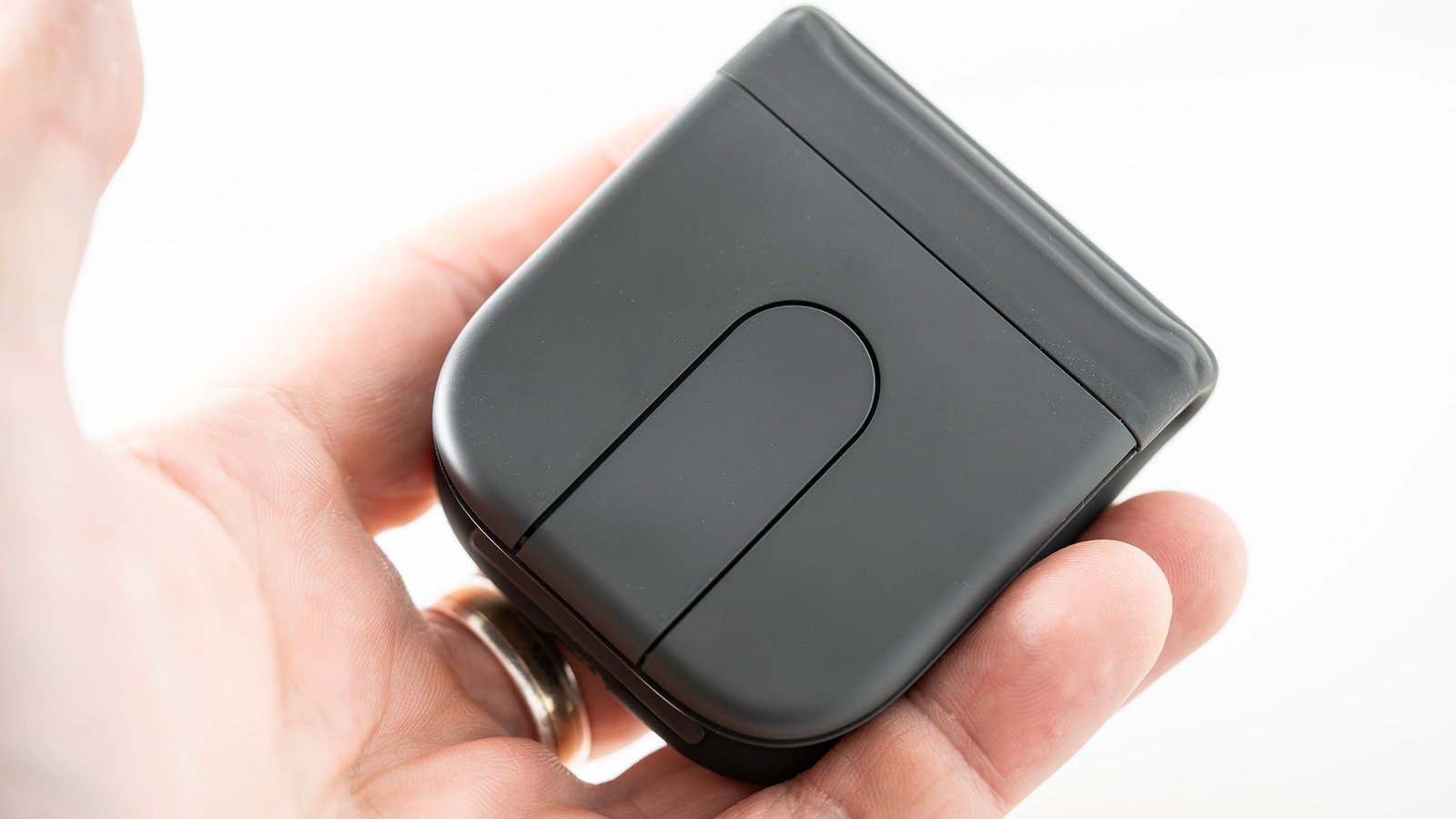 Logitech Mobi Fold review | PC Gamer