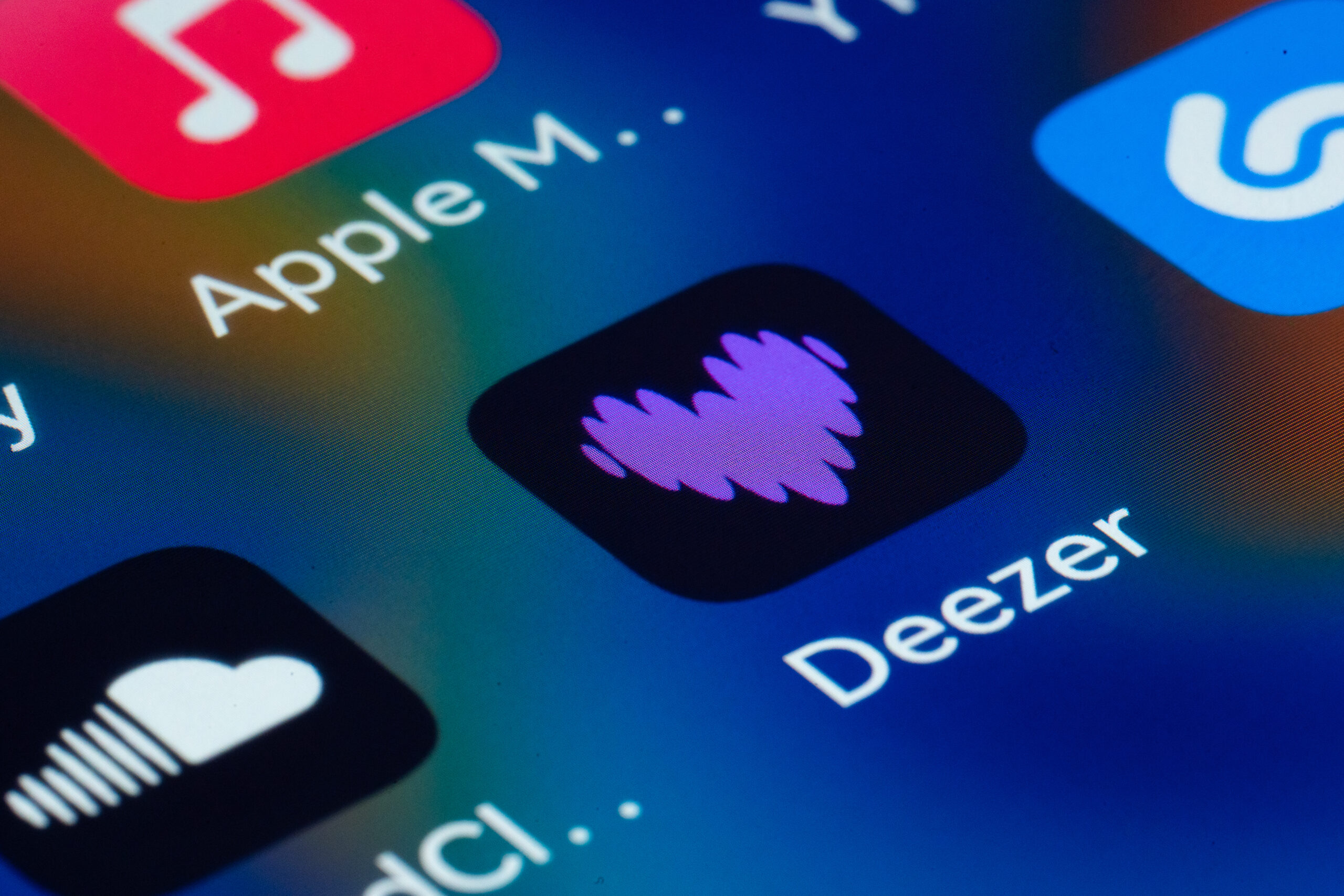 Deezer Is Cracking Down on Fake Music and Fake Streams