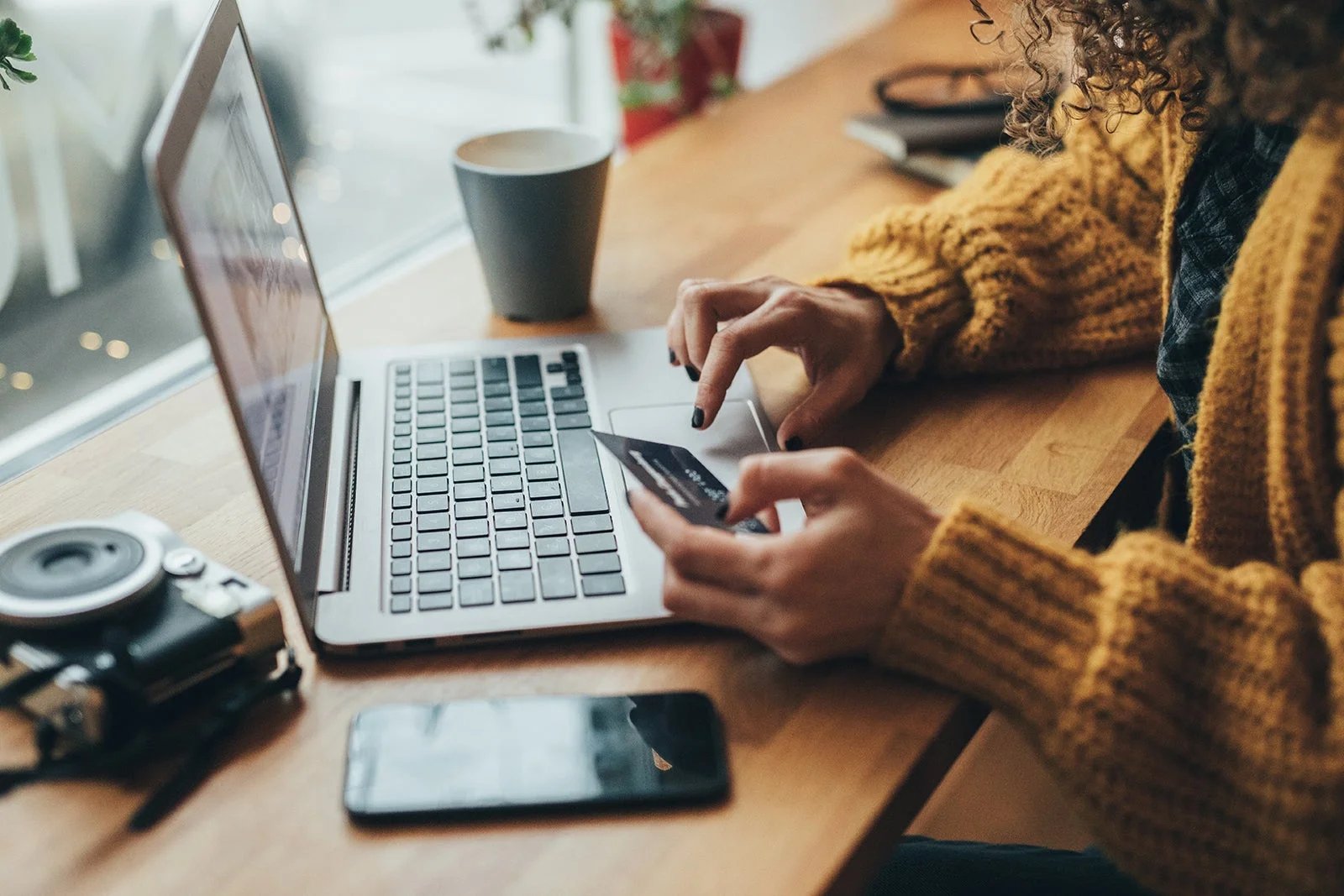 Shop online at your favorite retailers and earn a $50 cash-back bonus