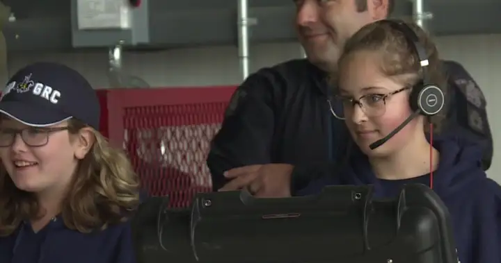 2 girls take over Alberta RCMP command as part of Kids with Cancer experience – Edmonton