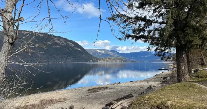 2 people missing, presumed drowned in separate B.C. Interior lakes