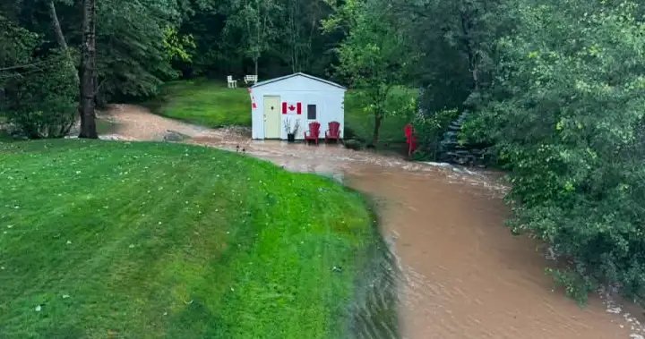 Raging storm batters cottage country straddling Manitoba-Ontario border – Winnipeg