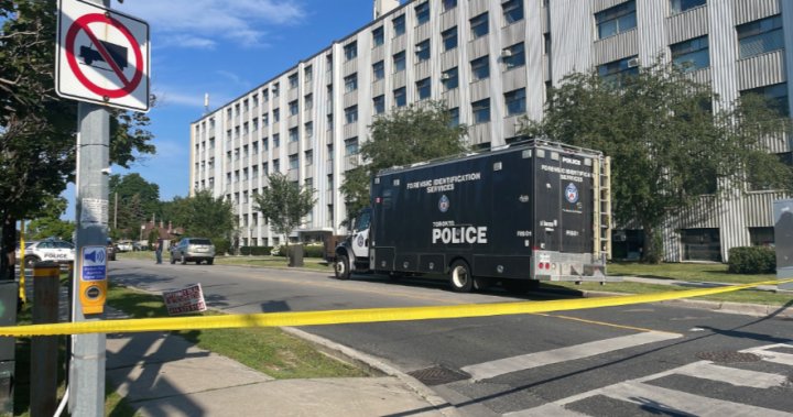 1 dead, 1 critically injured in shooting in Scarborough: Toronto police – Toronto
