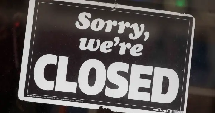 ‘Death by a thousand cuts’: Half a dozen downtown Edmonton restaurants closing – Edmonton