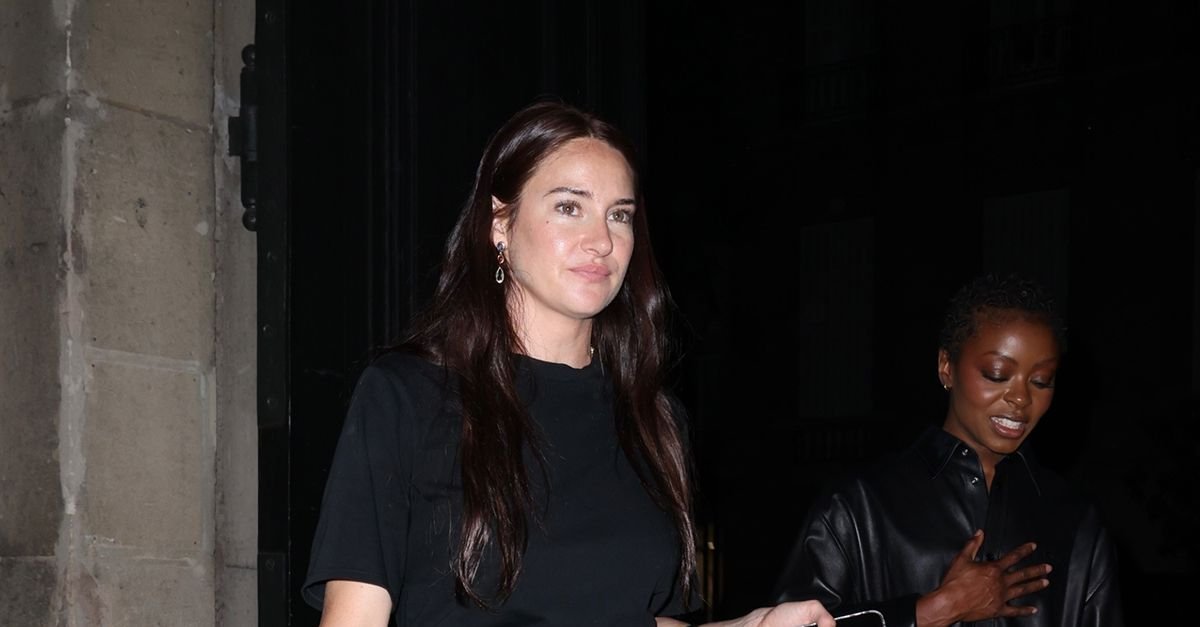 The Chic Fall-Friendly Accessory Trend to Wear With Heels