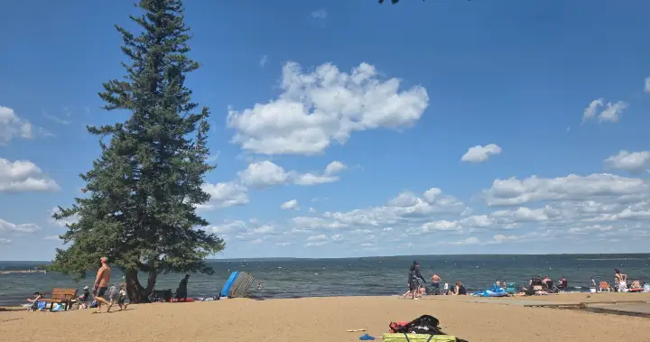 Visitors say elk encounters, tensions on the rise at Waskesiu – Saskatoon