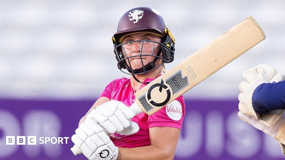 Women’s T20 Blast: Niamh Holland takes Somerset to win over Essex