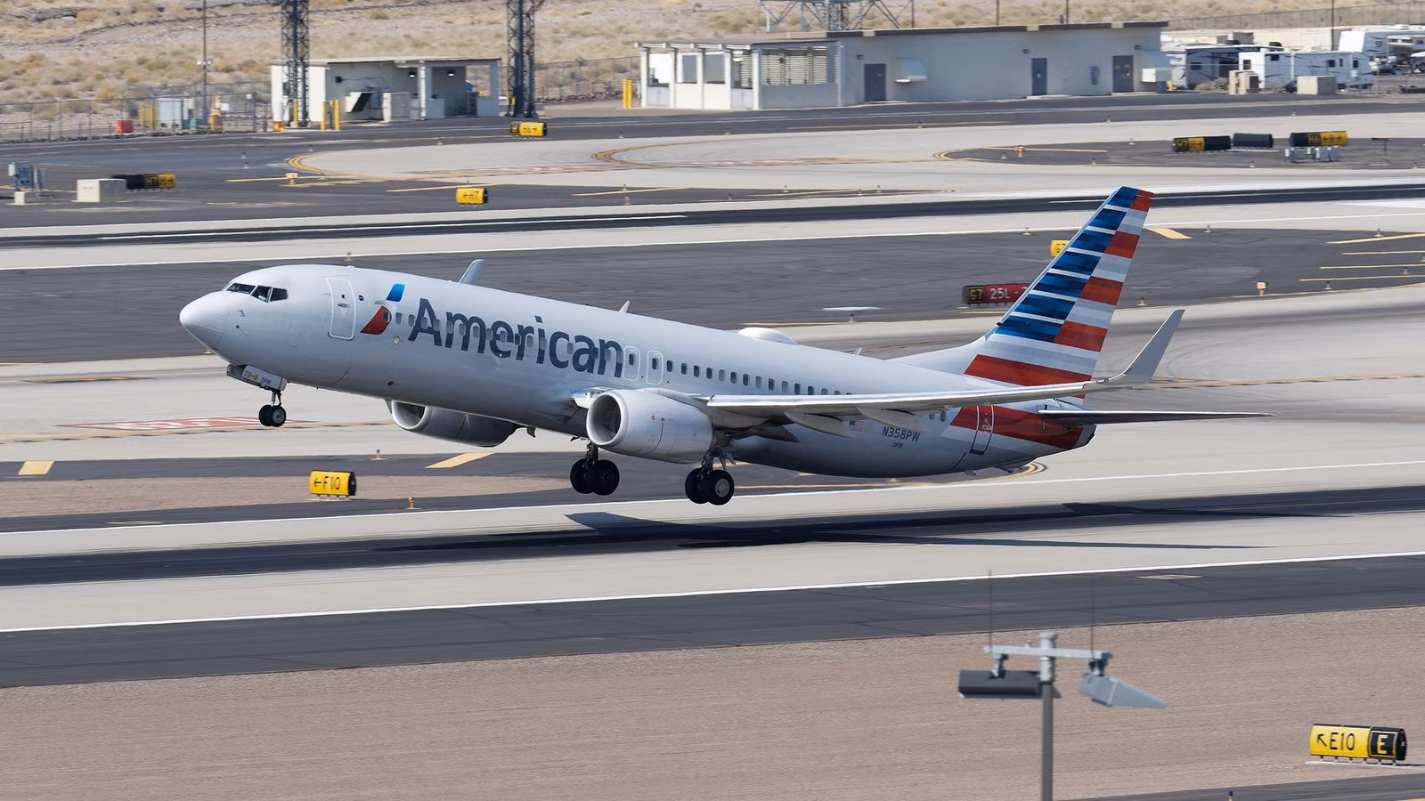 NTSB: Controller Forgot He’d Cleared American 737 For Takeoff In June Boston Near-Miss