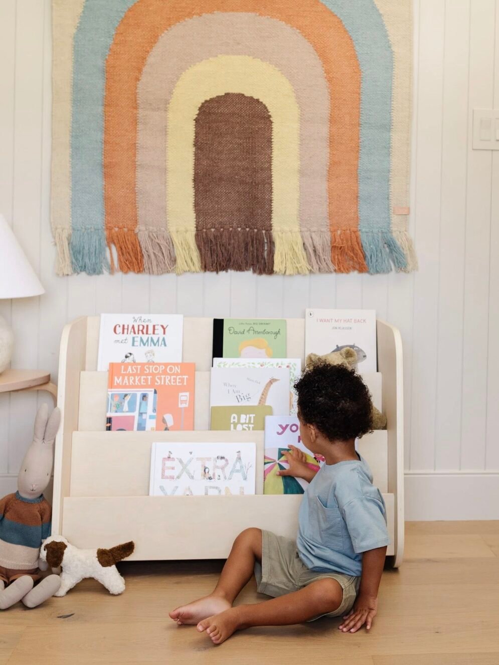 9 Best Montessori Bookshelves For Early Readers
