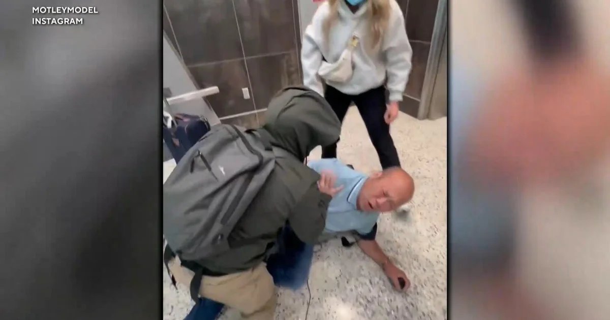 Video shows plainclothes ICE officers attempt to detain man at Las Vegas airport