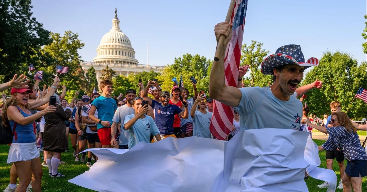 Relay for America runs flag from San Francisco to D.C. in message of unity