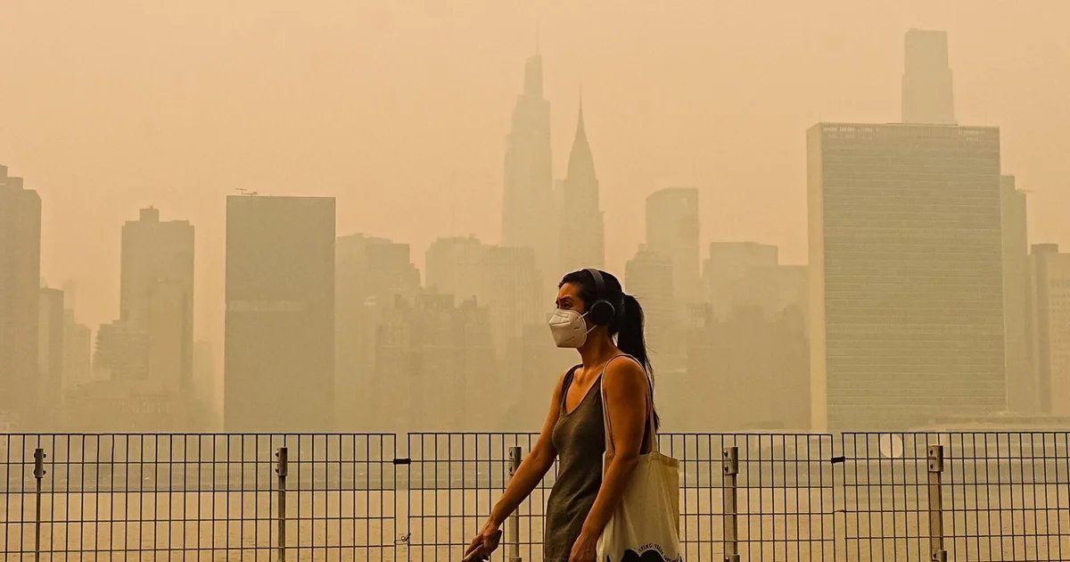 Smoke from Canadian wildfires blankets major U.S. cities for third straight day
