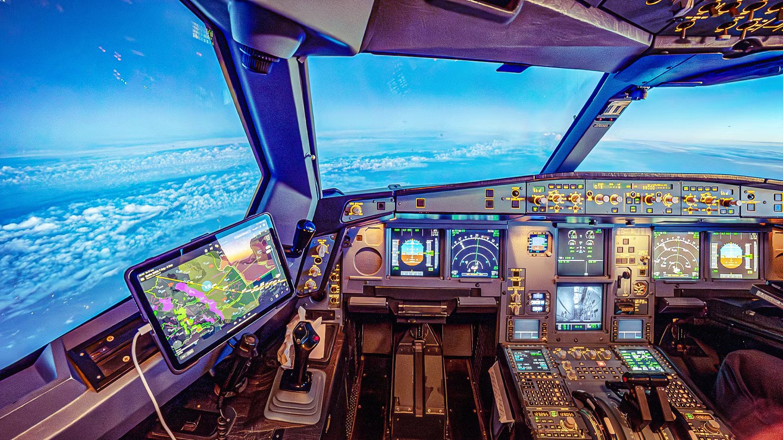Here’s What Pilots Actually Touch In The Cockpit When The Autopilot Is ‘Flying The Plane’