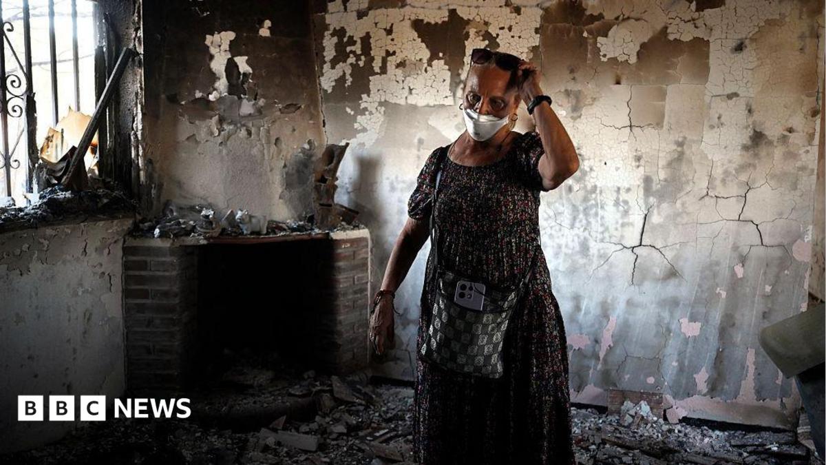 Spain wildfires: Thousands return home but new heatwave raises fears