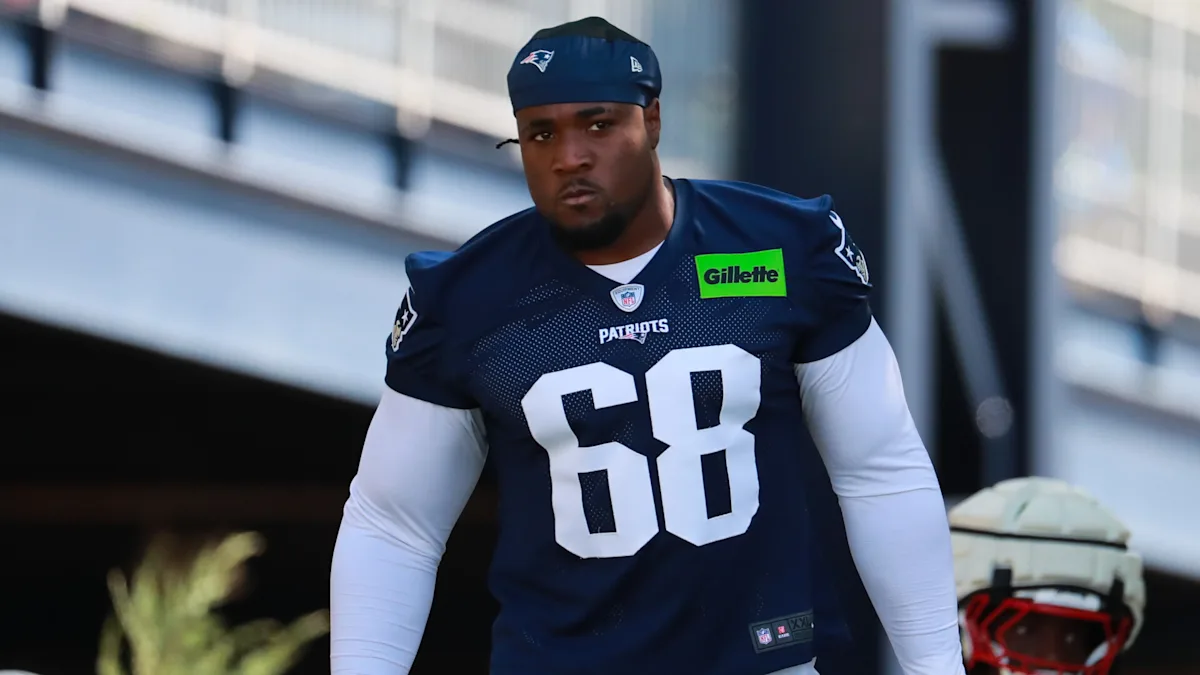 Patriots re-sign DT Isaiah Iton