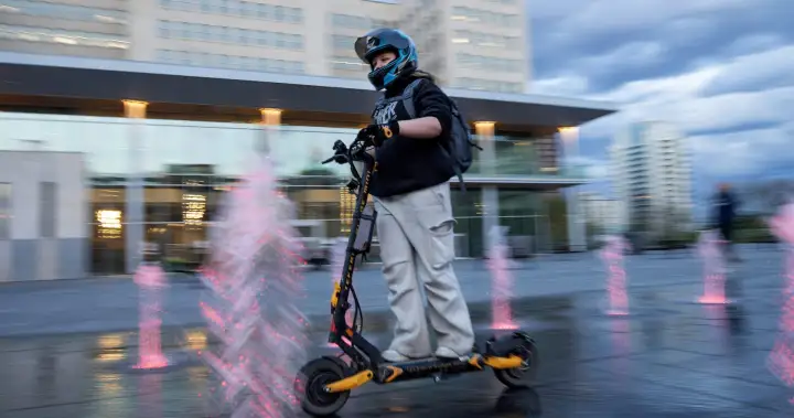 E-scooters driving ‘huge’ number of child injuries, doctors say: ‘Not toys’ – National