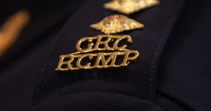 Police, military remove old explosive device that washed ashore in Portapique, N.S. – Halifax