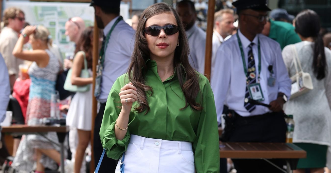 The Petite-Girl Approved Flat Shoe Trend to Wear With Shorts Now