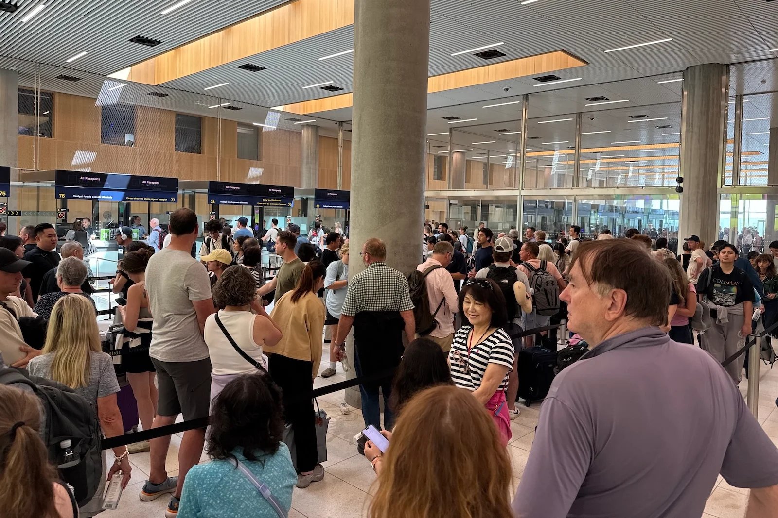 EU leaders call ‘urgent meeting’ as airport chaos grows