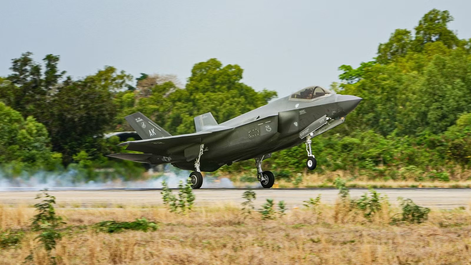 Why F-35 Squadrons Cannot Reprogram Their Own Mission Data Files Without US Approval